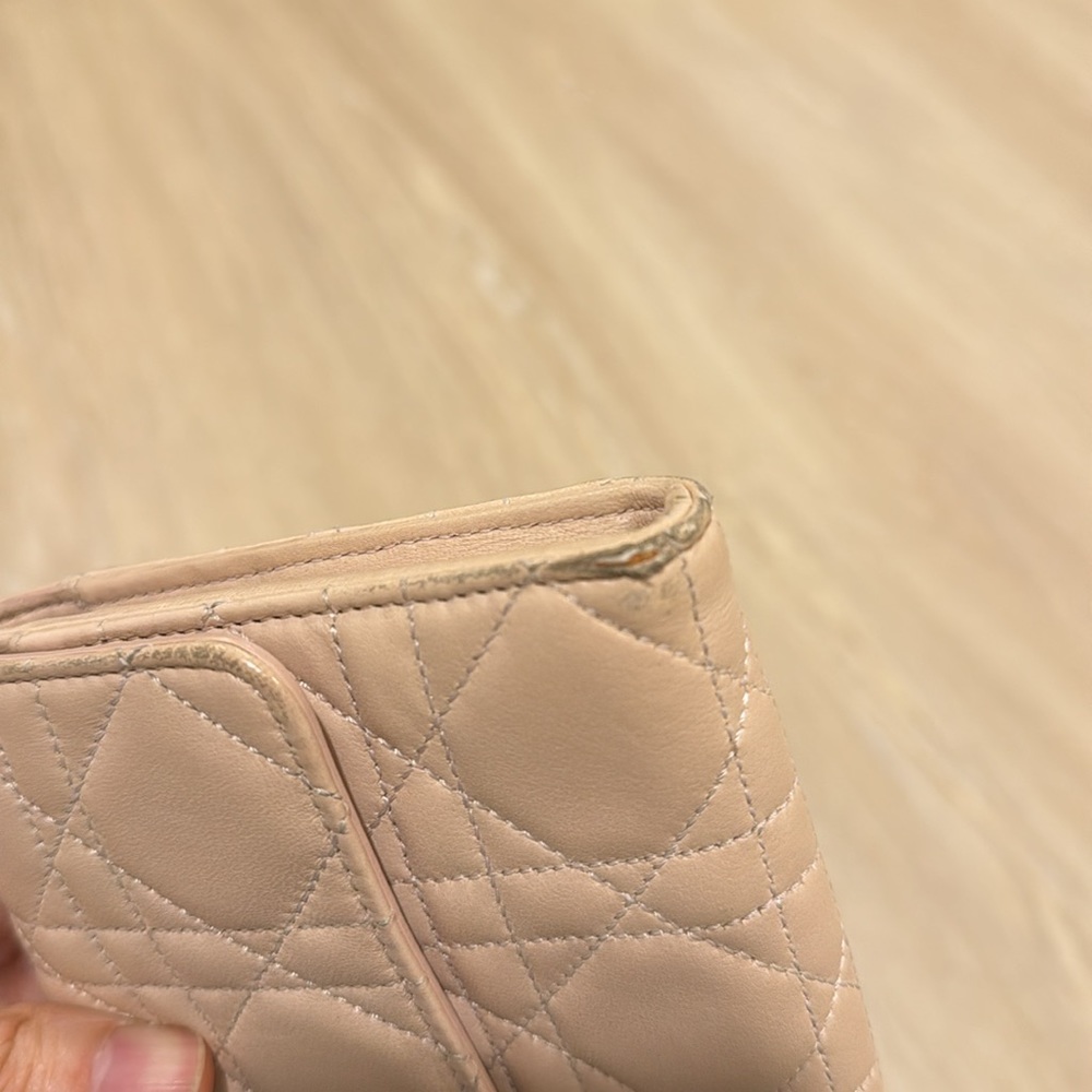 Dior clutch. Authentic. Had signs of wear. - Picture 2 of 2